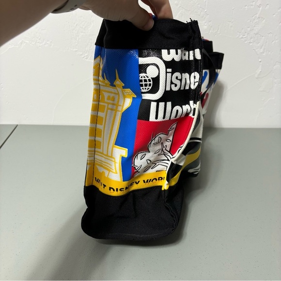 Disney Tote Bag Walt Disney World 2021 Shoulder Strap Zip Closure Mickey Minnie - Picture 5 of 11